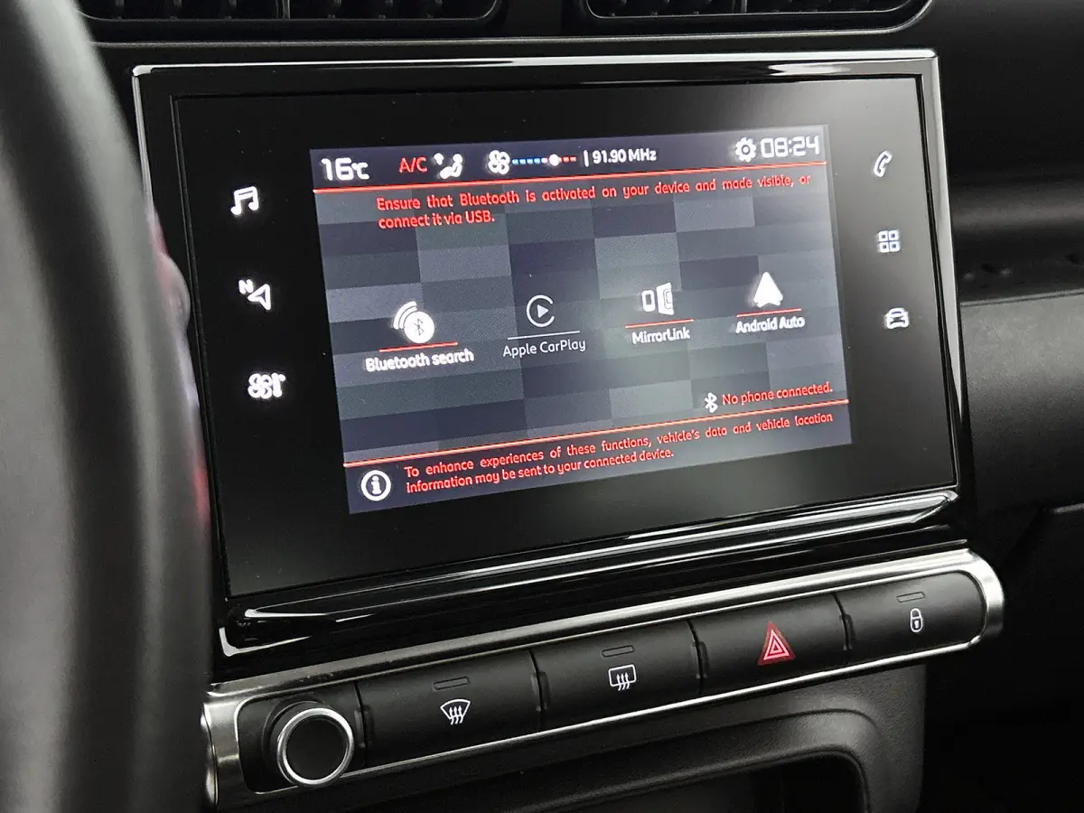 1.2 110PK Feel / Trekhaak / Hoge instap / Airco / Pdc / Distributie is vervangen / Apk 07-2027