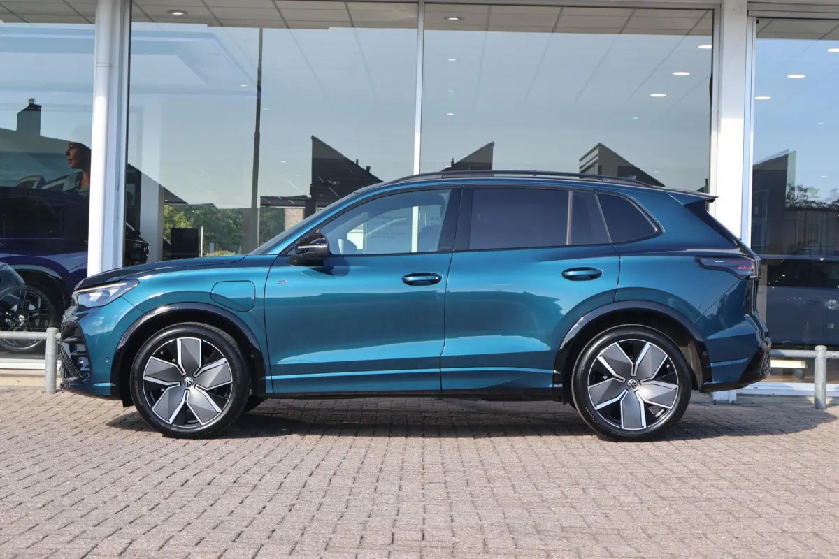 1.5 eHybrid 272pk R-Line | SoH 99% | Trekhaak | Panoramadak | 360 Camera | Head-up | Harman Kardon Sound