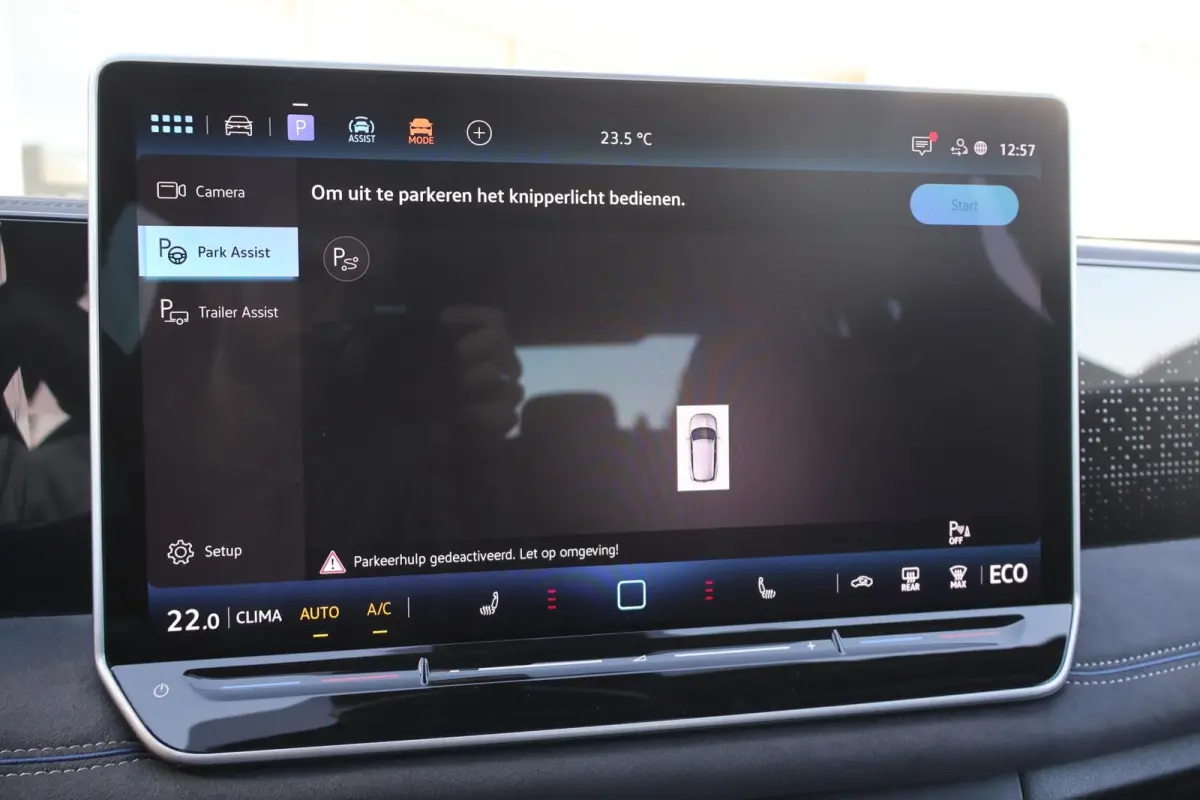 1.5 eHybrid 272pk R-Line | SoH 99% | Trekhaak | Panoramadak | 360 Camera | Head-up | Harman Kardon Sound