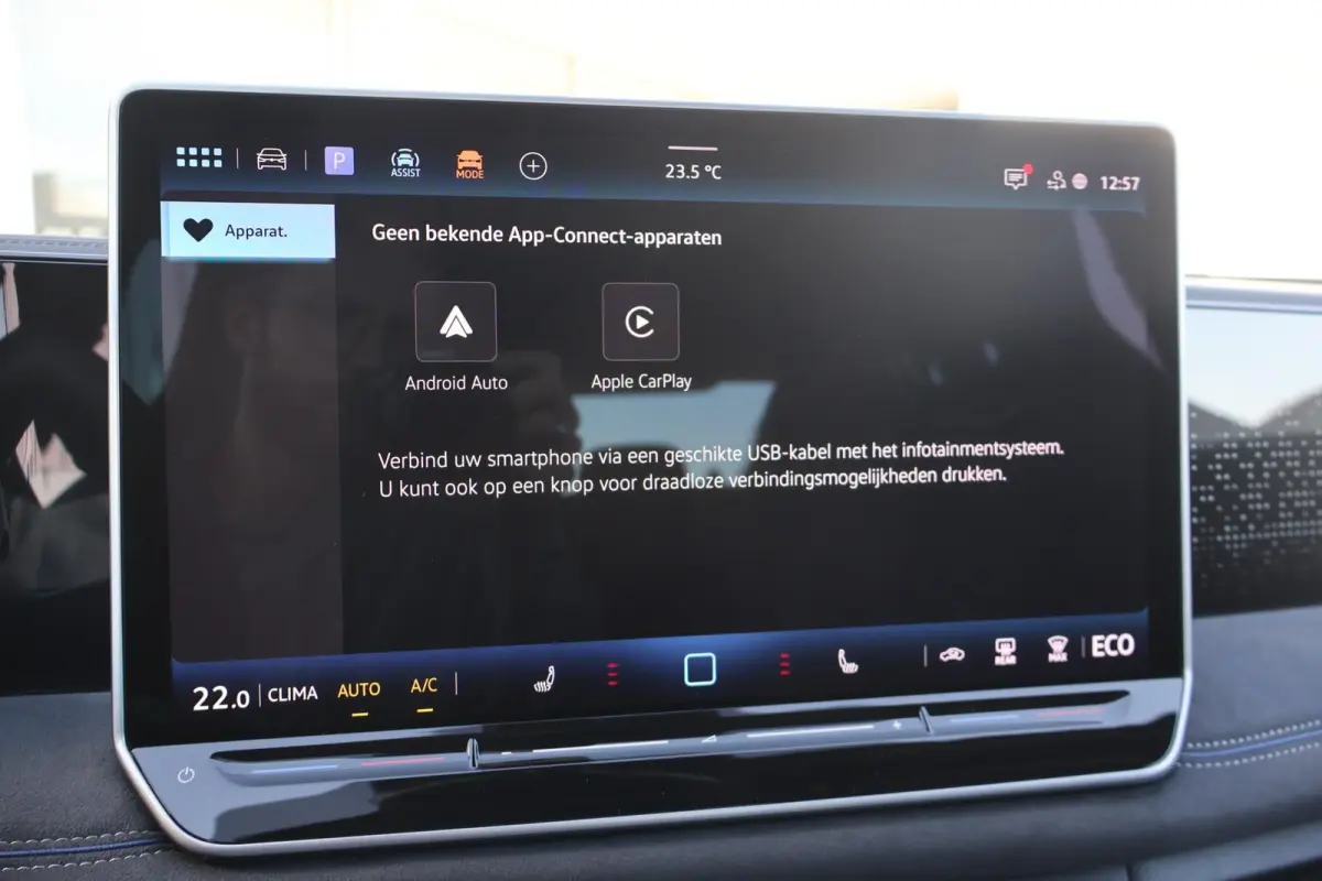 1.5 eHybrid 272pk R-Line | SoH 99% | Trekhaak | Panoramadak | 360 Camera | Head-up | Harman Kardon Sound