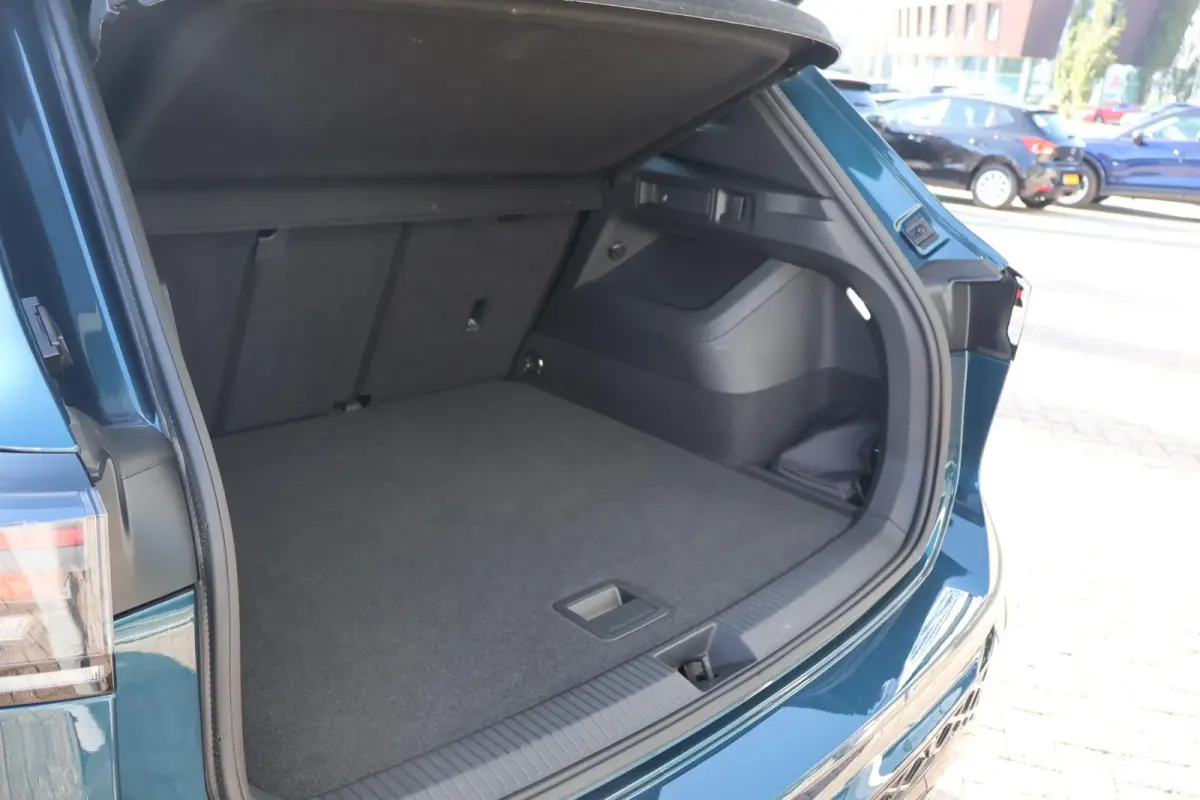 1.5 eHybrid 272pk R-Line | SoH 99% | Trekhaak | Panoramadak | 360 Camera | Head-up | Harman Kardon Sound
