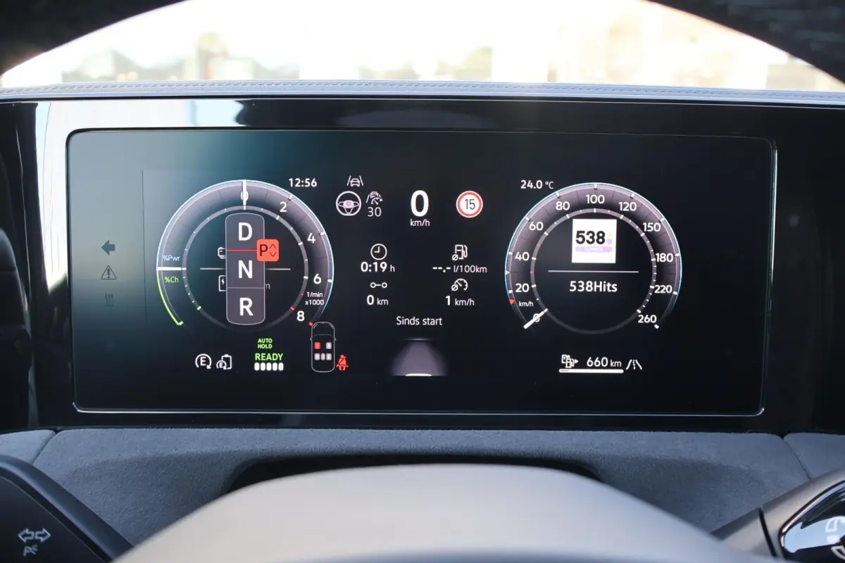 1.5 eHybrid 272pk R-Line | SoH 99% | Trekhaak | Panoramadak | 360 Camera | Head-up | Harman Kardon Sound