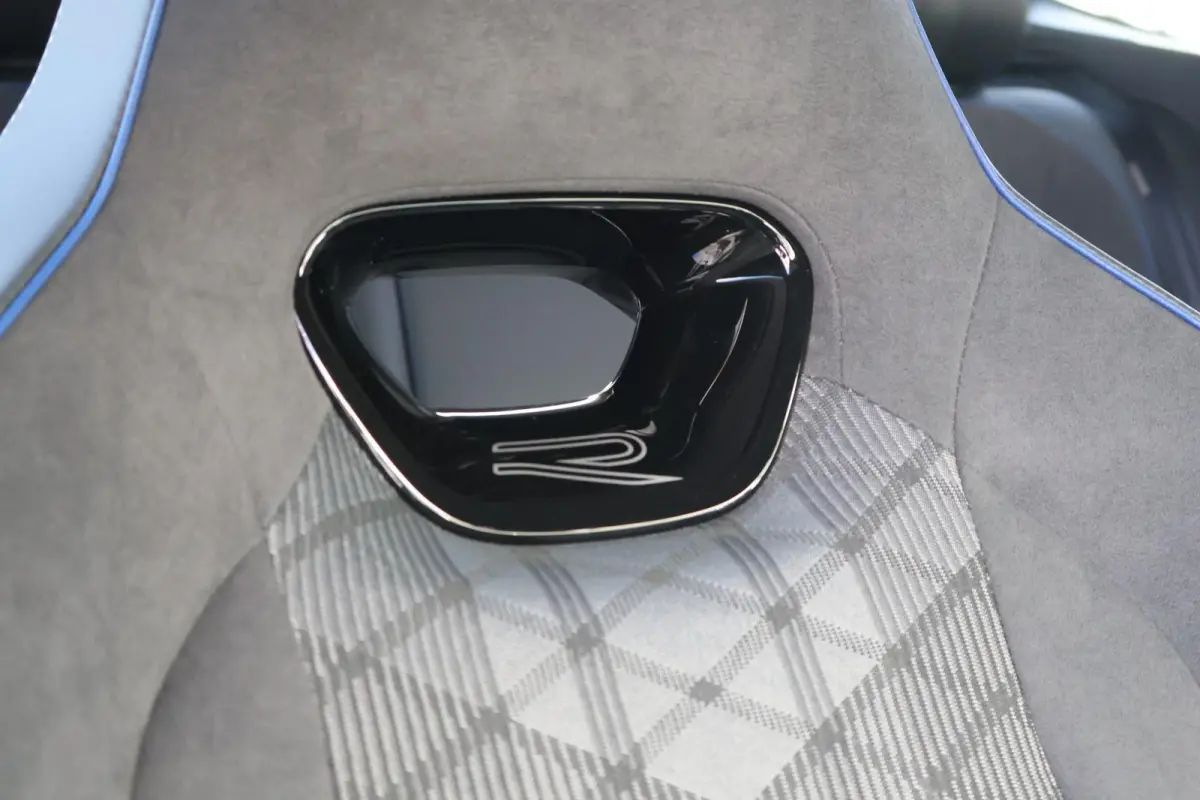 1.5 eHybrid 272pk R-Line | SoH 99% | Trekhaak | Panoramadak | 360 Camera | Head-up | Harman Kardon Sound