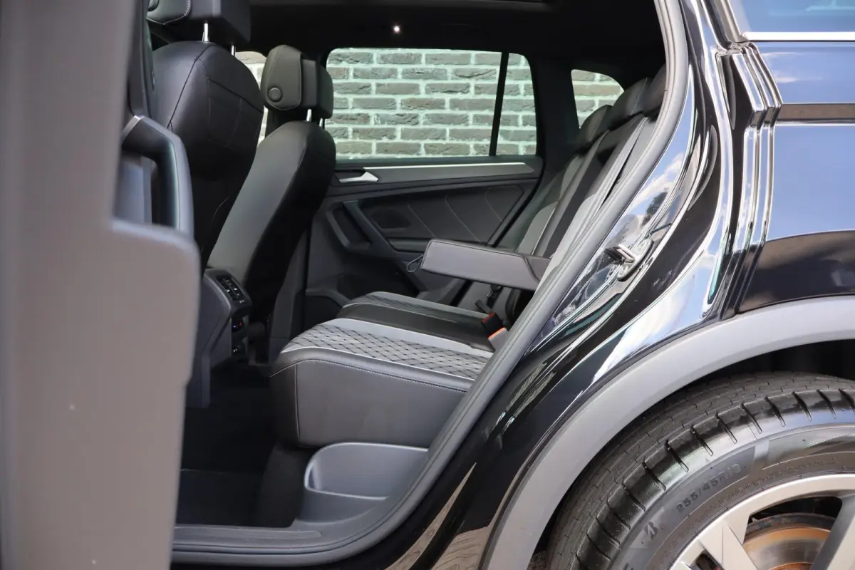 1.5 TSI 150pk DSG R-Line Business+ | Panoramadak | Trekhaak Wegklapbaar | Harman Kardon