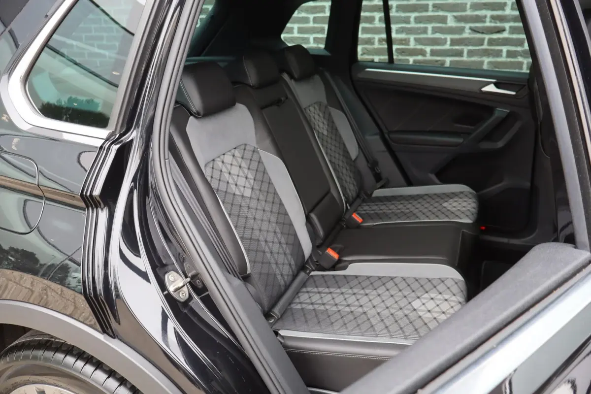 1.5 TSI 150pk DSG R-Line Business+ | Panoramadak | Trekhaak Wegklapbaar | Harman Kardon
