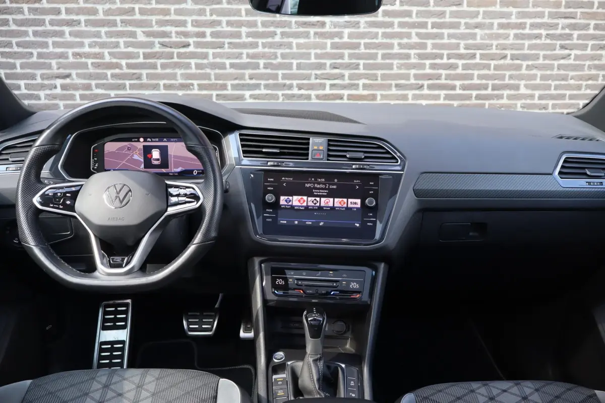 1.5 TSI 150pk DSG R-Line Business+ | Panoramadak | Trekhaak Wegklapbaar | Harman Kardon