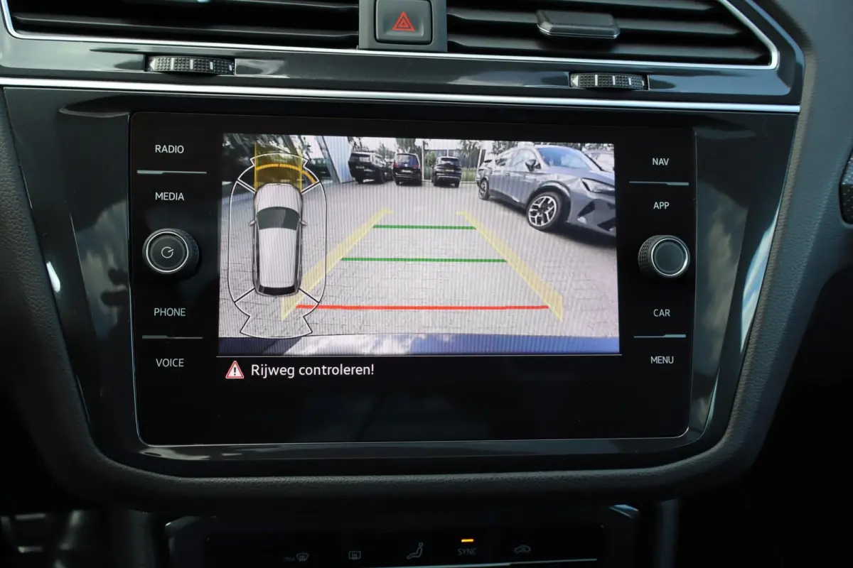 1.5 TSI 150pk DSG R-Line Business+ | Panoramadak | Trekhaak Wegklapbaar | Harman Kardon