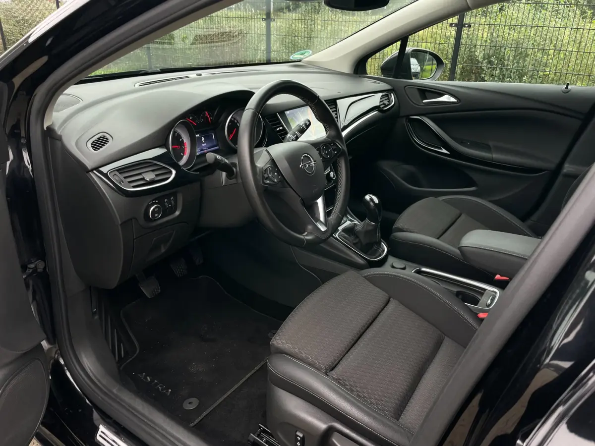 TOURER+ | Grijs Kenteken | Carplay | PDC | Trekhaak | 1ste eigenaar |