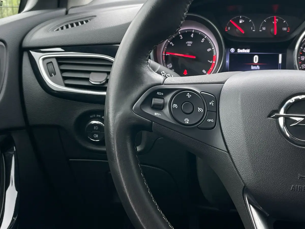 TOURER+ | Grijs Kenteken | Carplay | PDC | Trekhaak | 1ste eigenaar |