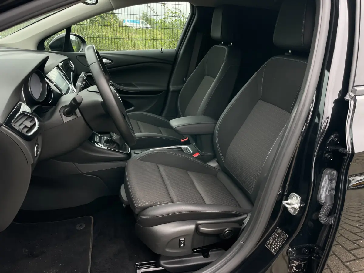 TOURER+ | Grijs Kenteken | Carplay | PDC | Trekhaak | 1ste eigenaar |