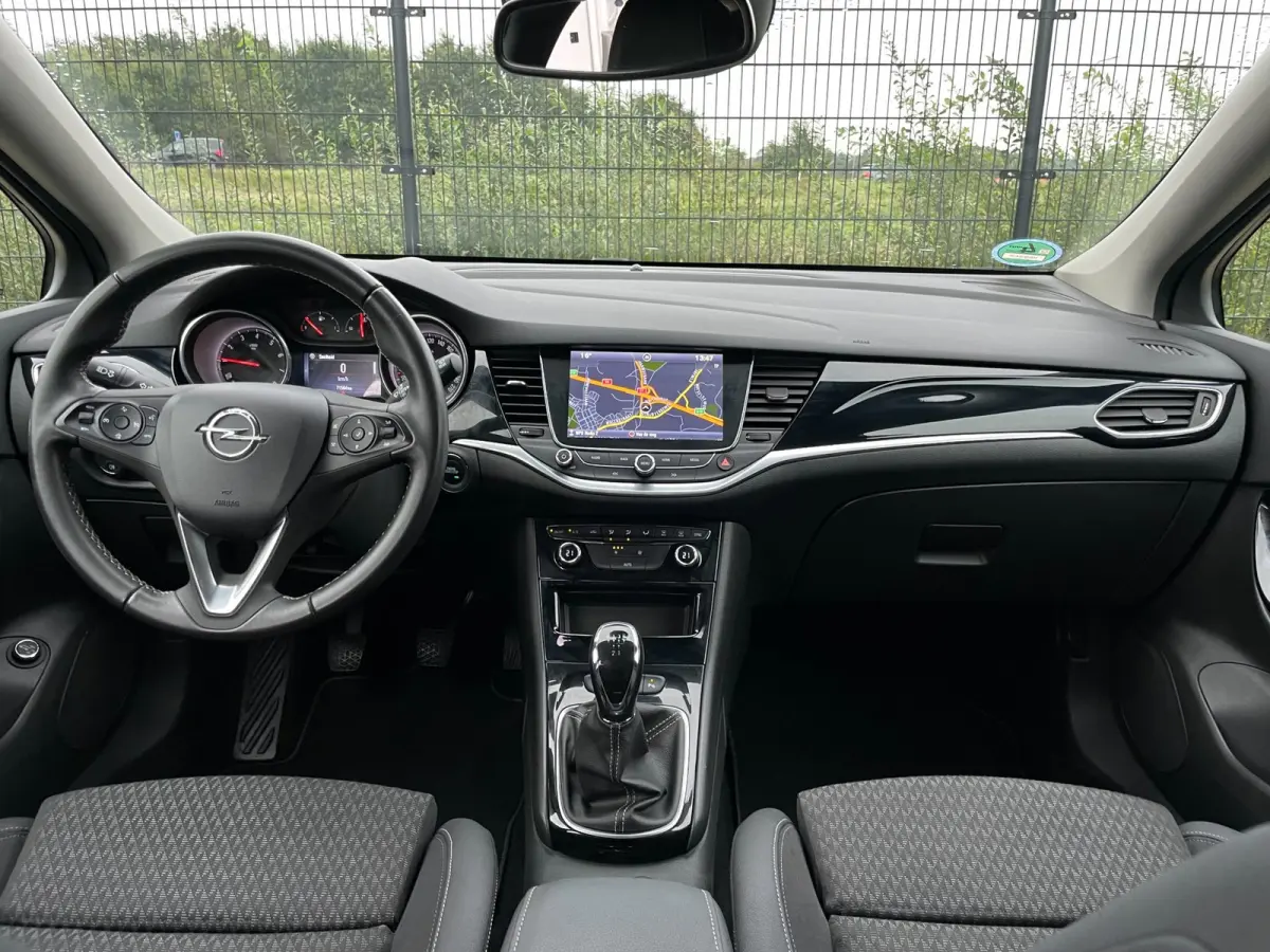 TOURER+ | Grijs Kenteken | Carplay | PDC | Trekhaak | 1ste eigenaar |