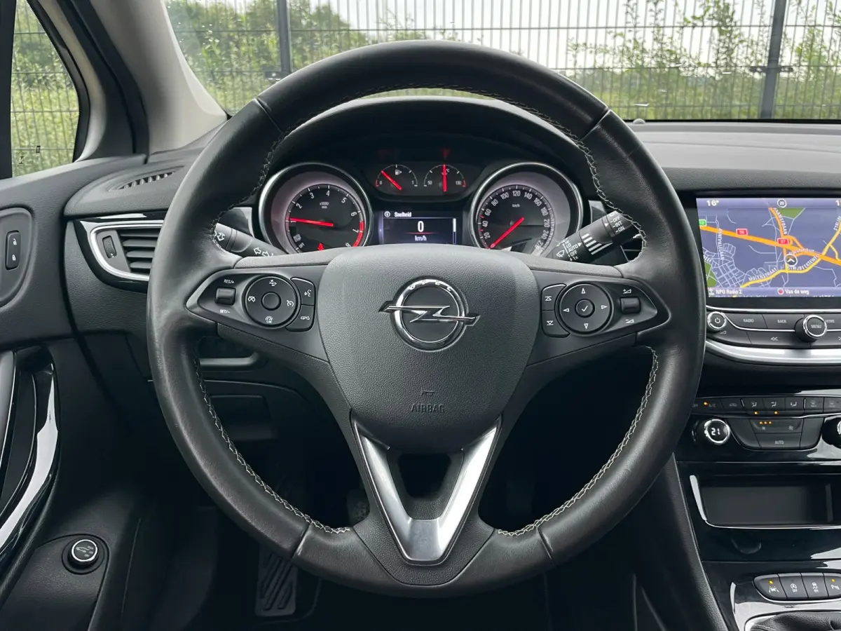 TOURER+ | Grijs Kenteken | Carplay | PDC | Trekhaak | 1ste eigenaar |