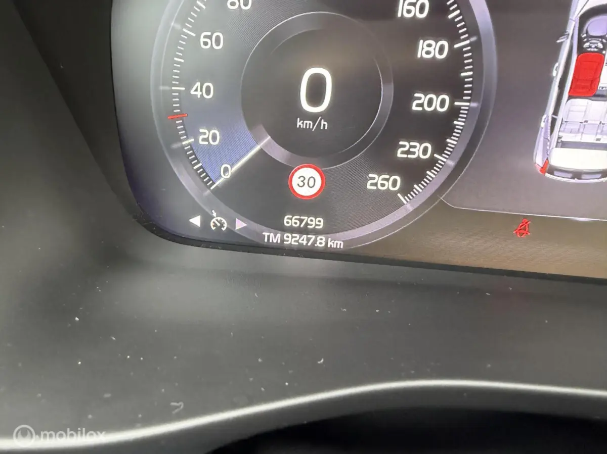 1.5 T5 Plug-in hybrid Plus Dark TREKHAAK