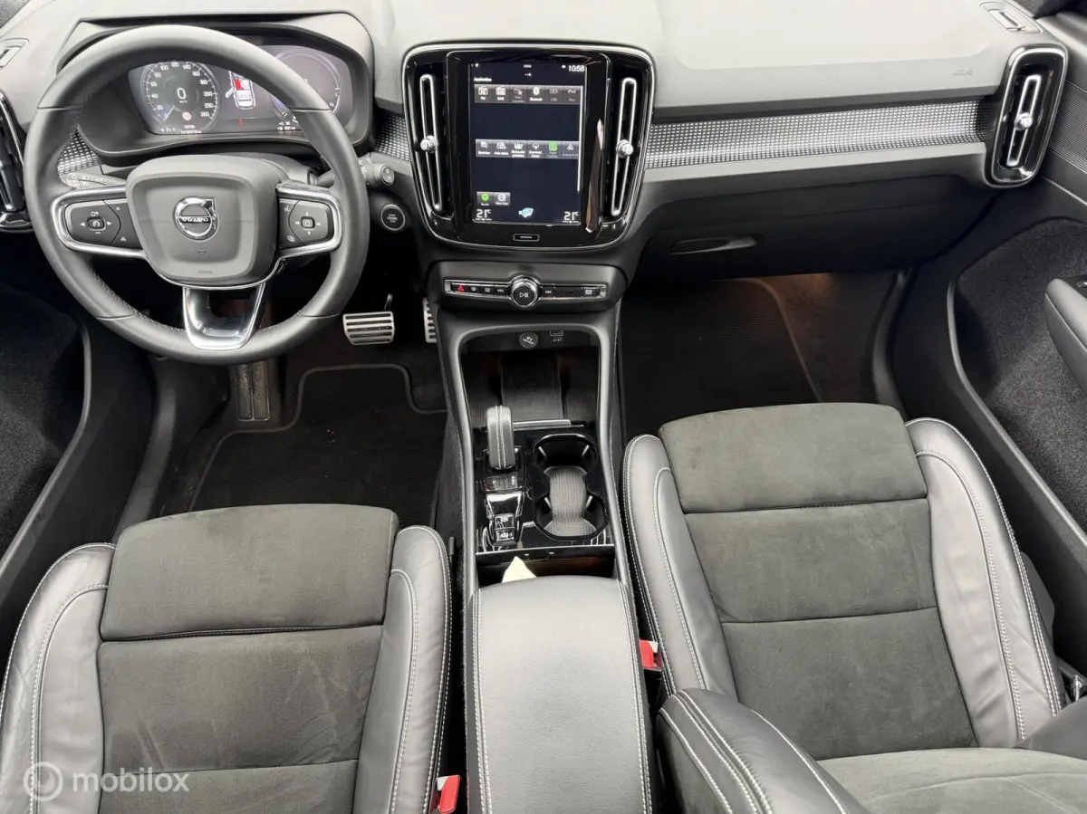 1.5 T5 Plug-in hybrid Plus Dark TREKHAAK