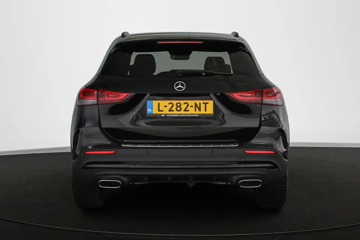 180 Business Solution AMG Widescreen Sfeerverlichting Stoelverwarming Camera