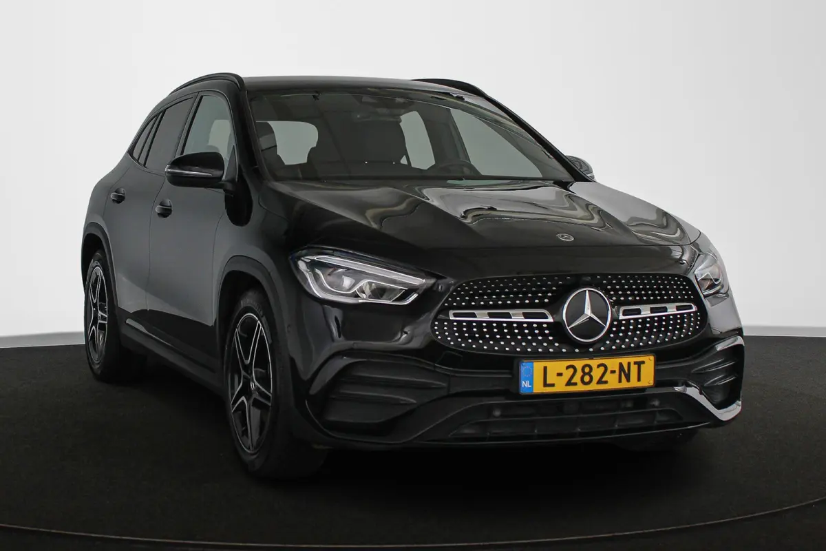 180 Business Solution AMG Widescreen Sfeerverlichting Stoelverwarming Camera