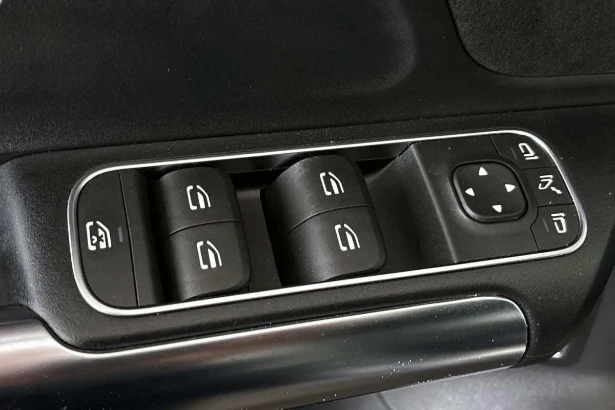 180 Business Solution AMG Widescreen Sfeerverlichting Stoelverwarming Camera