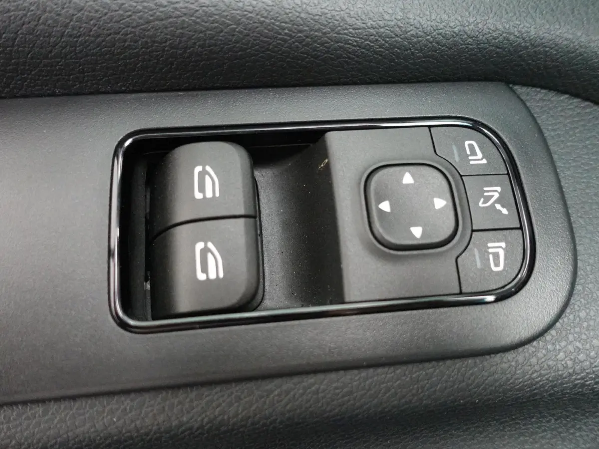 315 L3 Automaat Navi Airco Cruise Control Comfort stoelen