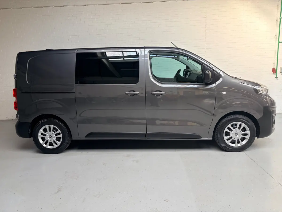 L2H1 1.5 BlueHDI 120pk Standard Premium, Airco, CruiseControl, Trekhaak, Keyless, Metallic Lak, RIJKLAARPRIJS!