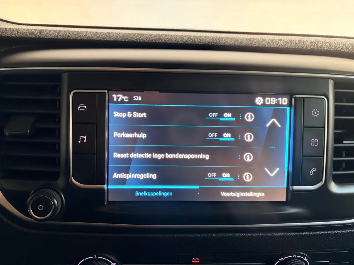L2H1 1.5 BlueHDI 120pk Standard Premium, Airco, CruiseControl, Trekhaak, Keyless, Metallic Lak, RIJKLAARPRIJS!