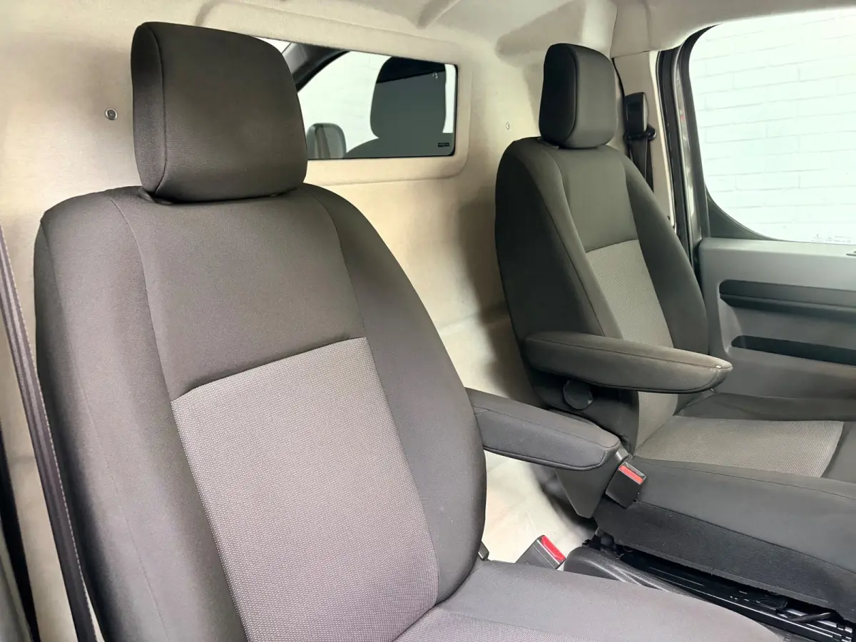 L2H1 1.5 BlueHDI 120pk Standard Premium, Airco, CruiseControl, Trekhaak, Keyless, Metallic Lak, RIJKLAARPRIJS!