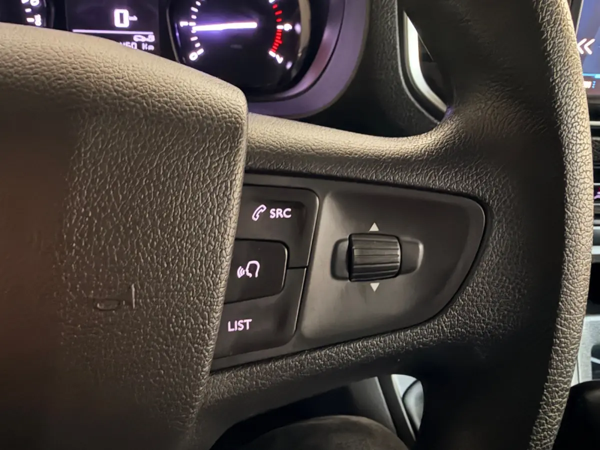 L2H1 1.5 BlueHDI 120pk Standard Premium, Airco, CruiseControl, Trekhaak, Keyless, Metallic Lak, RIJKLAARPRIJS!