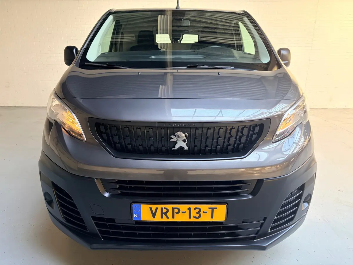 L2H1 1.5 BlueHDI 120pk Standard Premium, Airco, CruiseControl, Trekhaak, Keyless, Metallic Lak, RIJKLAARPRIJS!