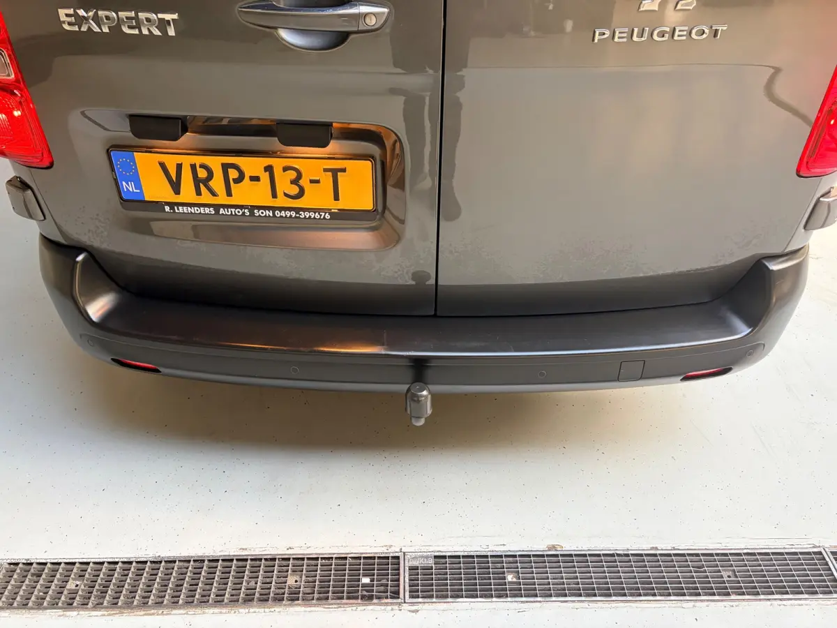 L2H1 1.5 BlueHDI 120pk Standard Premium, Airco, CruiseControl, Trekhaak, Keyless, Metallic Lak, RIJKLAARPRIJS!