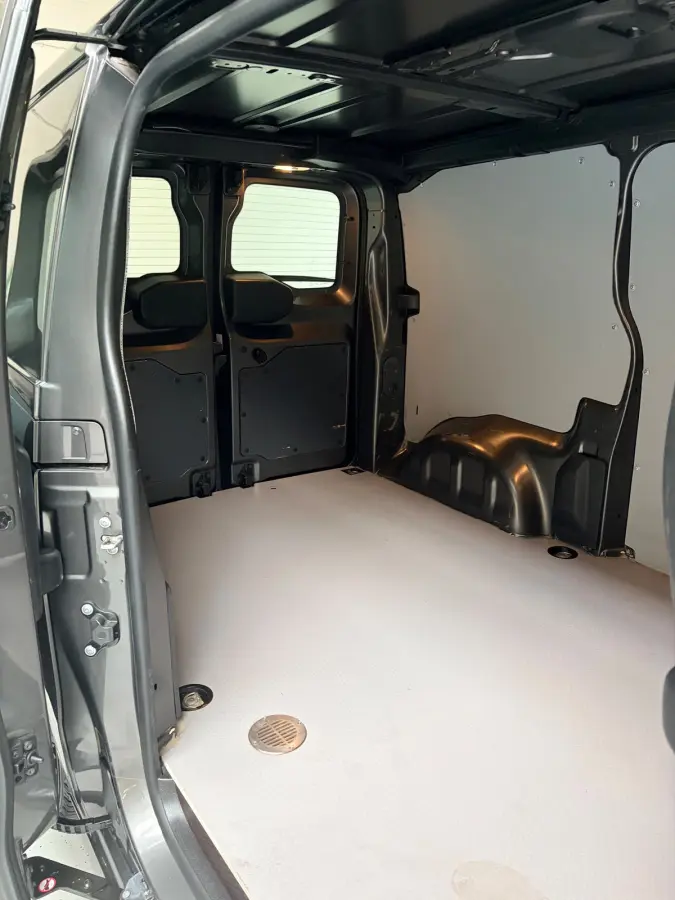 L2H1 1.5 BlueHDI 120pk Standard Premium, Airco, CruiseControl, Trekhaak, Keyless, Metallic Lak, RIJKLAARPRIJS!