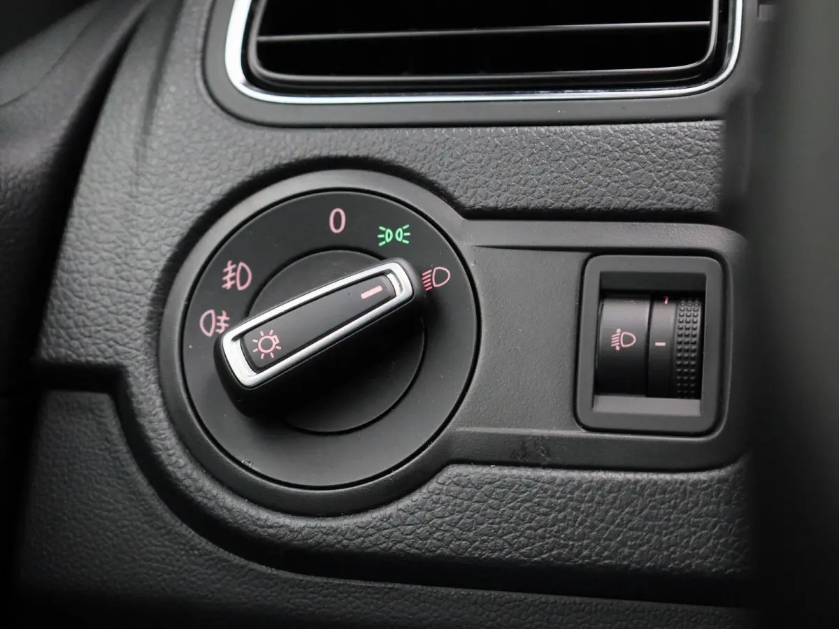 1.0 BlueMotion Edition | Apple Carplay / Android Auto | Airconditioning | Cruise Control |