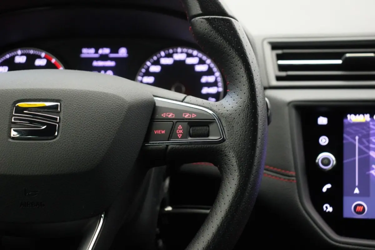 1.0 TSI FR Business Intense - Carplay, Camera, Adapt. Cruise, Clima