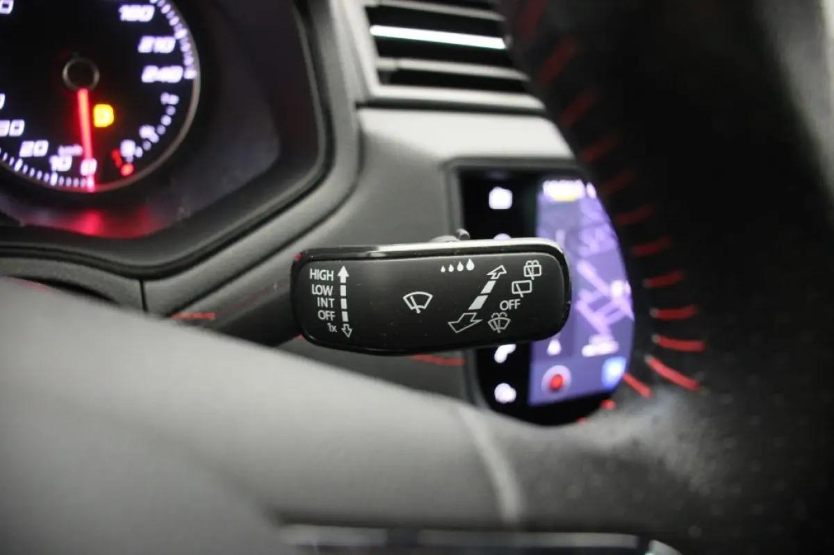 1.0 TSI FR Business Intense - Carplay, Camera, Adapt. Cruise, Clima