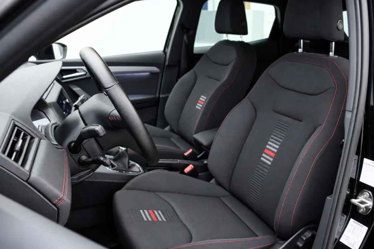 1.0 TSI FR Business Intense - Carplay, Camera, Adapt. Cruise, Clima