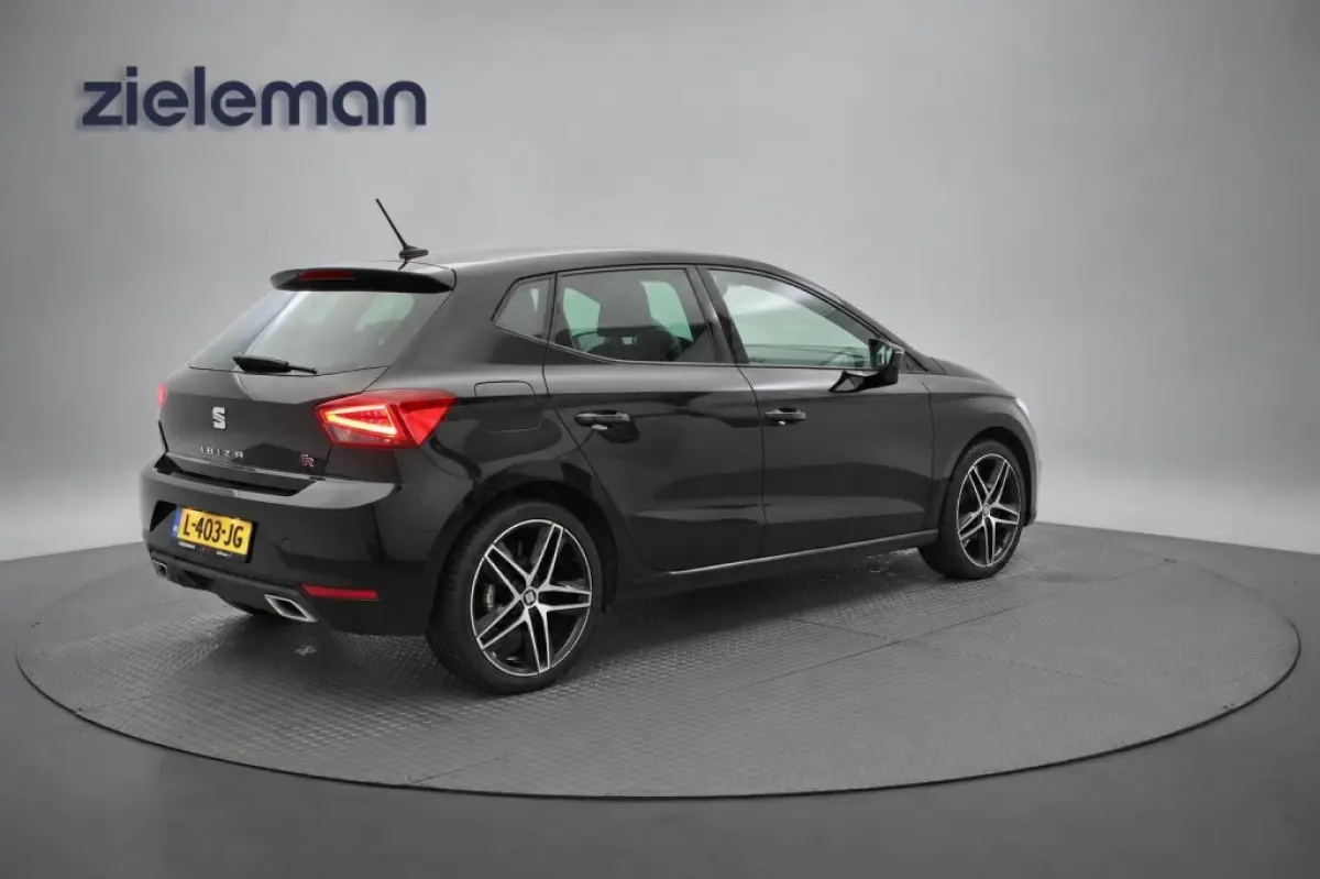 1.0 TSI FR Business Intense - Carplay, Camera, Adapt. Cruise, Clima