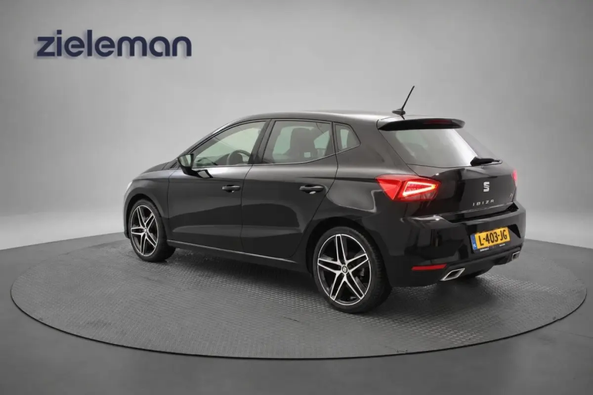 1.0 TSI FR Business Intense - Carplay, Camera, Adapt. Cruise, Clima