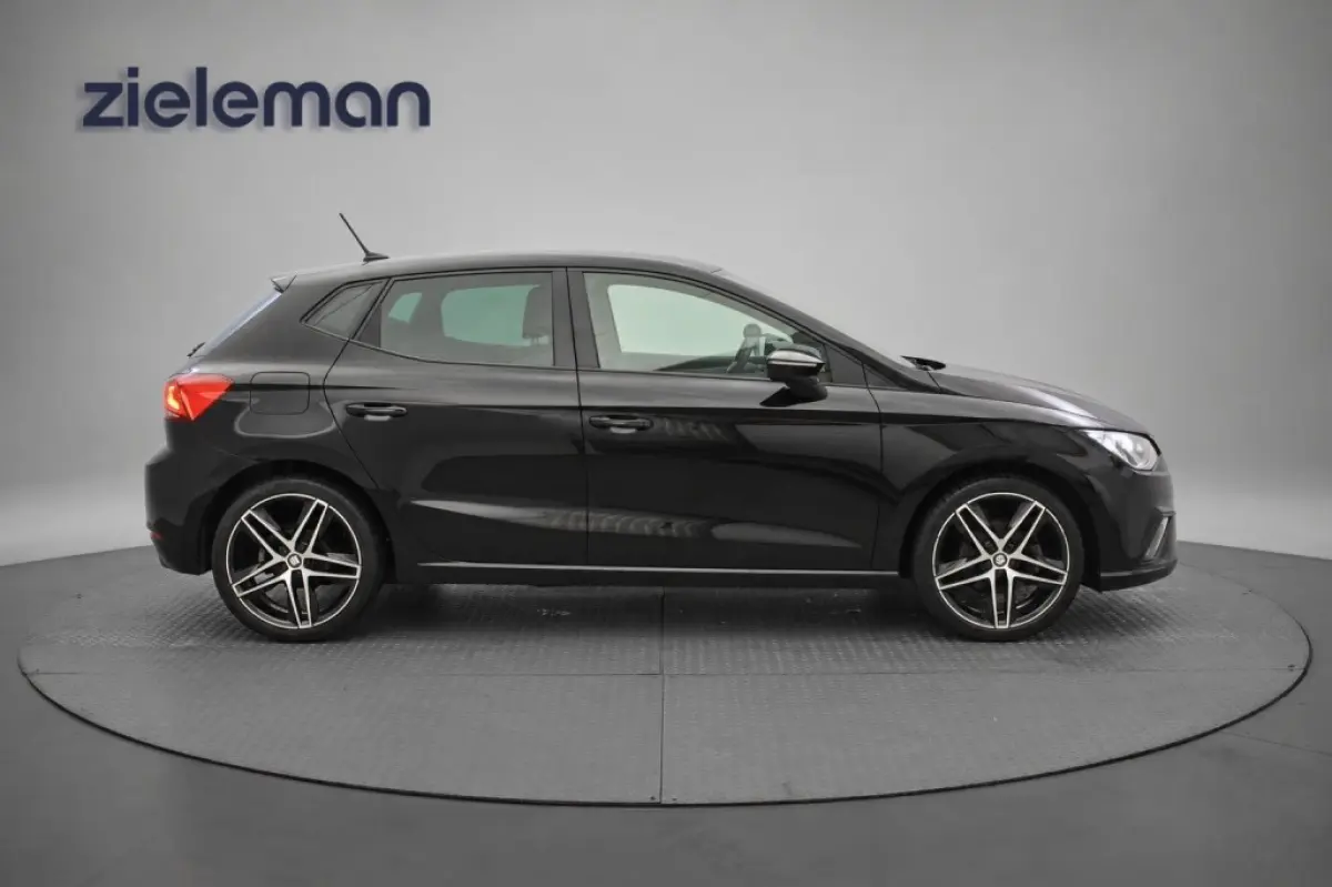 1.0 TSI FR Business Intense - Carplay, Camera, Adapt. Cruise, Clima