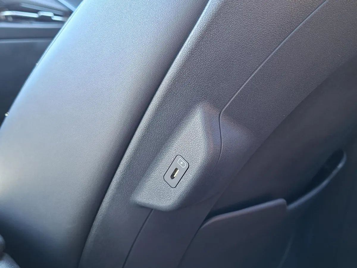 1.6 GDi PHEV Executive SOH 100%/Harman Kardon/Schuifdak/Head-Up/Lederen int./Stoelventilatie/Dodehoekdetectie/18inch LM/Privacy Glass/Camera