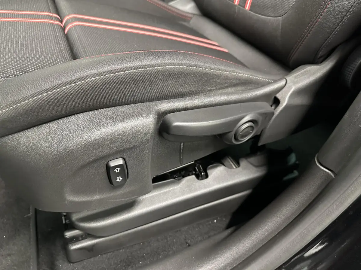 1.2 Turbo GS Line CRUISE DAB A.CAMERA