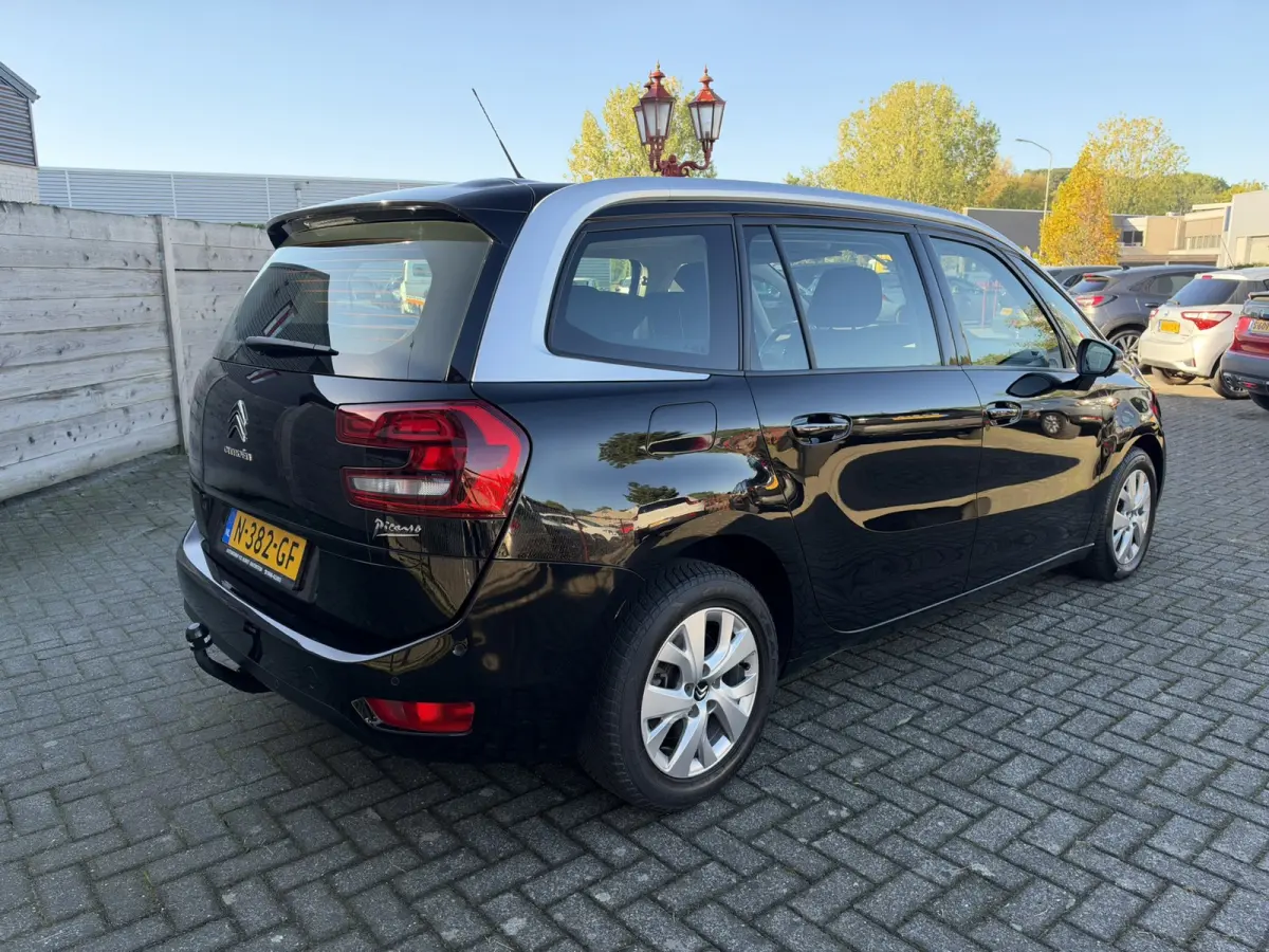 1.2 PureTech Feel | Automaat | Trekhaak | Camera | 7 Pers. | Navigatie