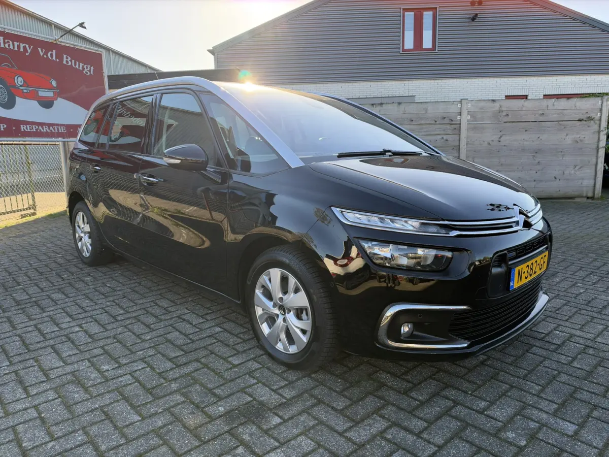 1.2 PureTech Feel | Automaat | Trekhaak | Camera | 7 Pers. | Navigatie