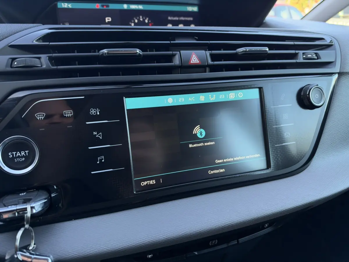 1.2 PureTech Feel | Automaat | Trekhaak | Camera | 7 Pers. | Navigatie