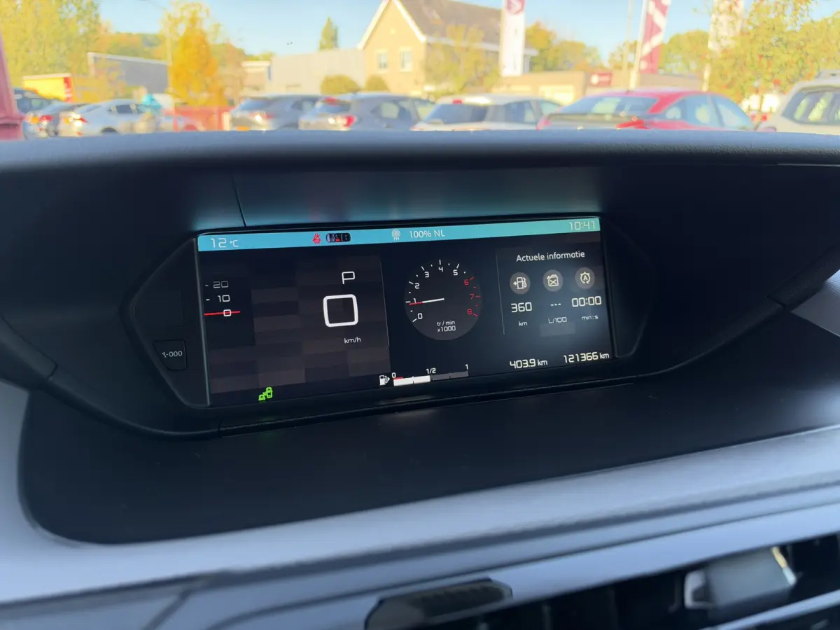1.2 PureTech Feel | Automaat | Trekhaak | Camera | 7 Pers. | Navigatie