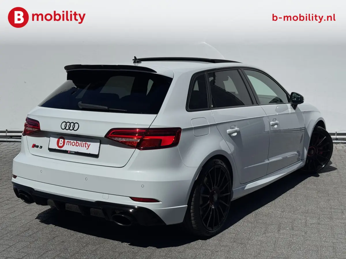 2.5 TFSI RS 3 quattro Facelift RS-Sportstoelen Virtual Cockpit | Bang&Olufsen | Panoramadak | ACC | Matrix verlichting | Sportuitlaat