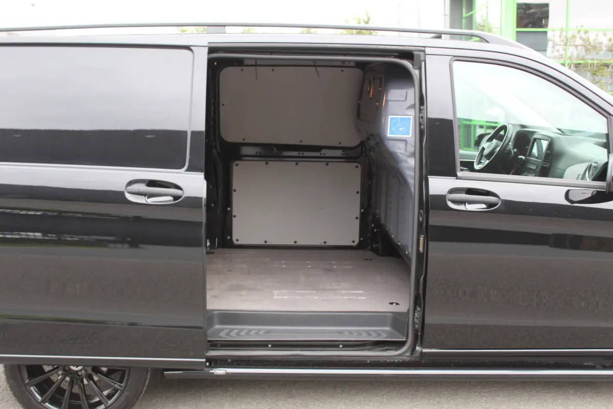 114 CDI Lang L2 Automaat | Facelift | LED | Black Edition | ALL-IN PRIJS