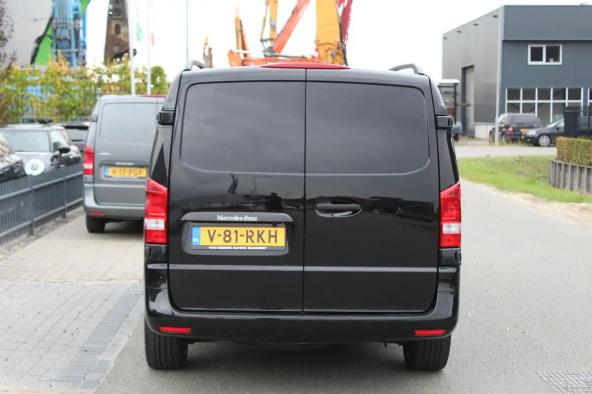 114 CDI Lang L2 Automaat | Facelift | LED | Black Edition | ALL-IN PRIJS
