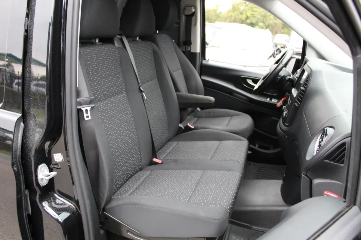 114 CDI Lang L2 Automaat | Facelift | LED | Black Edition | ALL-IN PRIJS