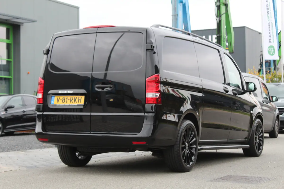 114 CDI Lang L2 Automaat | Facelift | LED | Black Edition | ALL-IN PRIJS