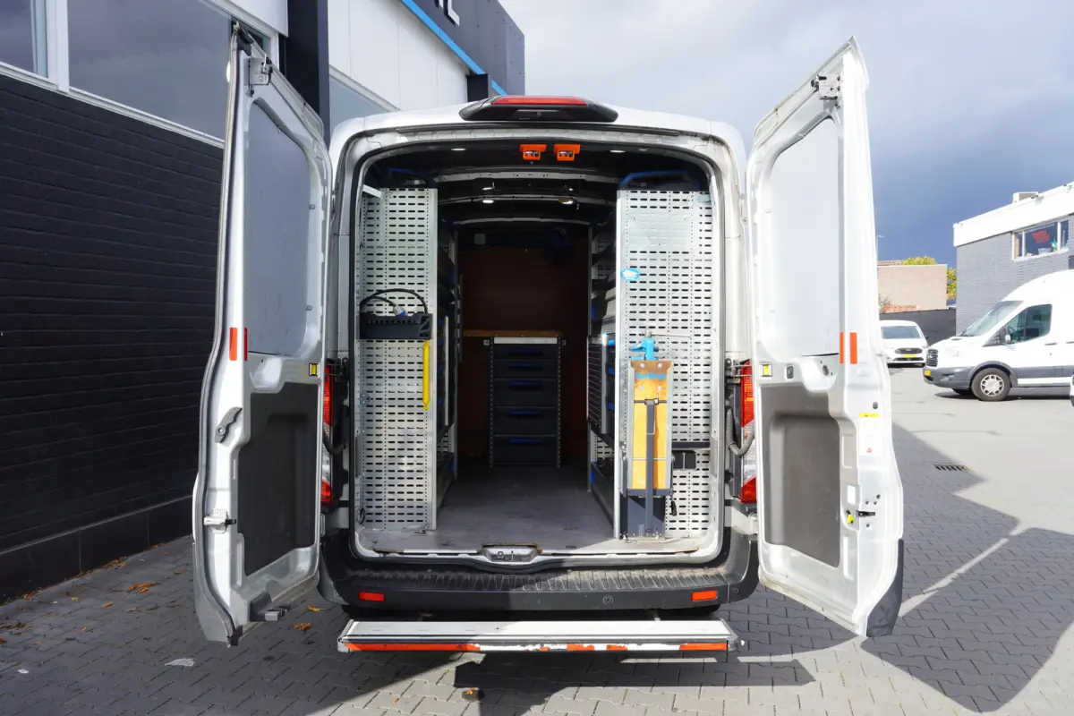 2.0 TDCI 130PK L2H2 AUTOMAAT EURO 6 - Airco - Navi - Cruise - €21.950,- Excl.