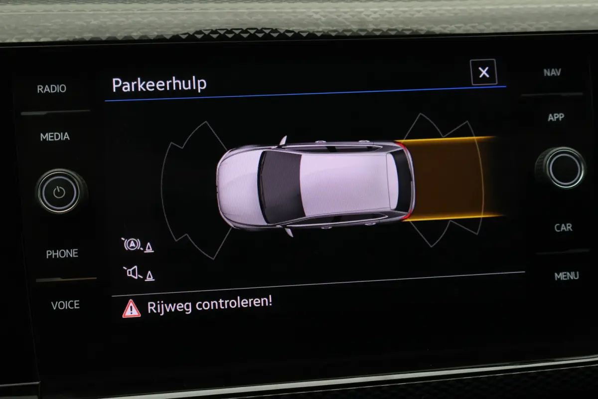 1.0 TSI Life Virtual Cockpit, Airco, ACC, Apple CarPlay, DAB, LED, PDC, Trekhaak, 15"