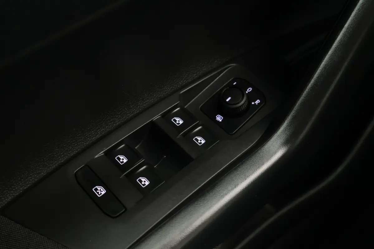 1.0 TSI Life Virtual Cockpit, Airco, ACC, Apple CarPlay, DAB, LED, PDC, Trekhaak, 15"